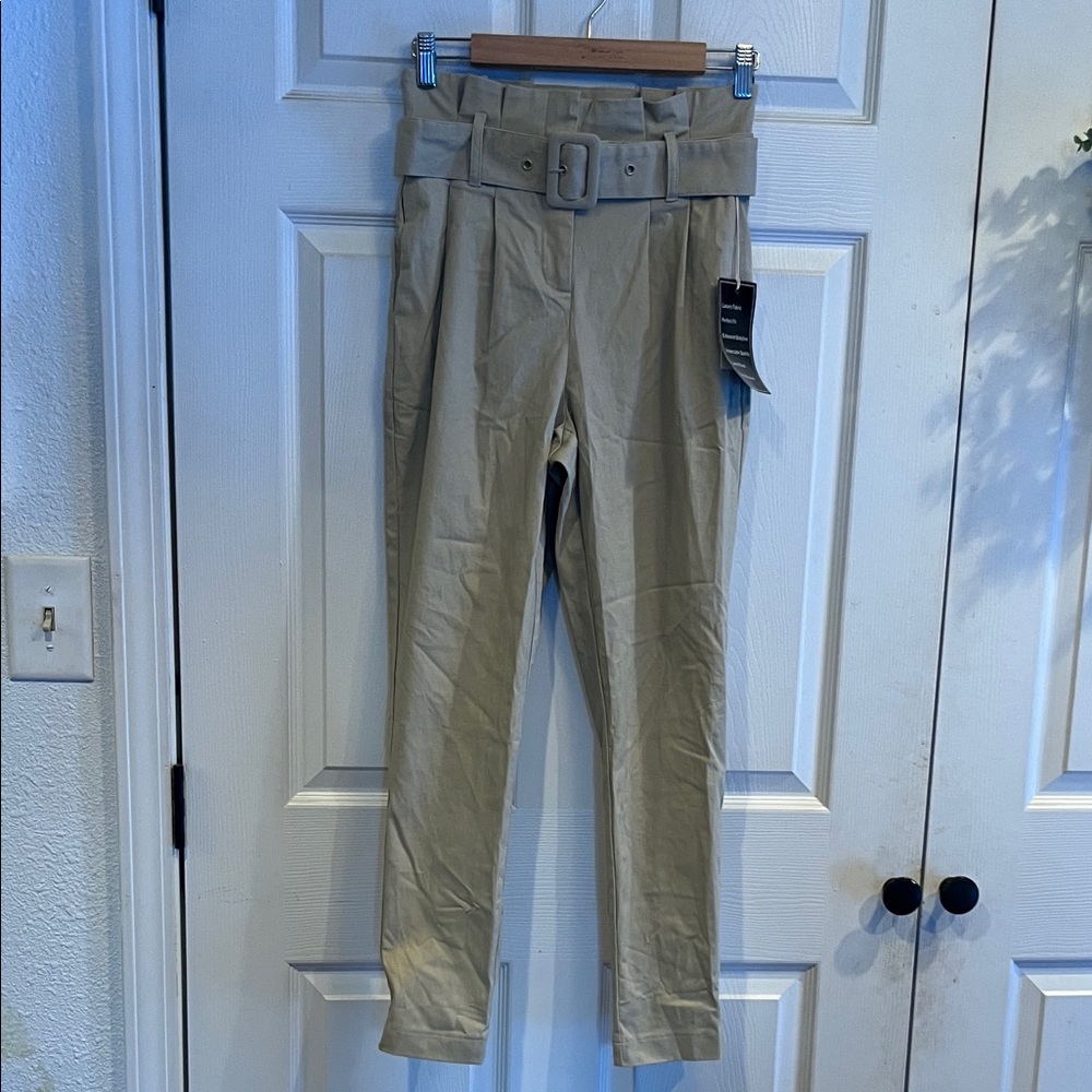 Have Beige High Waist Cropped Pants with Belt